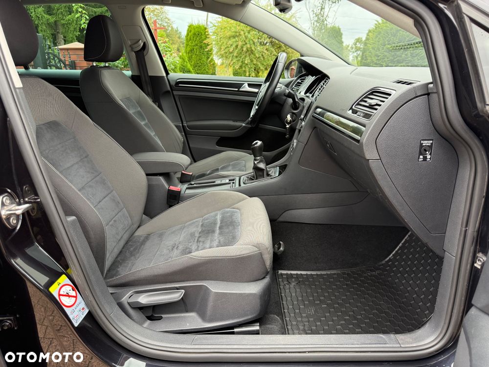 Volkswagen Golf - 19