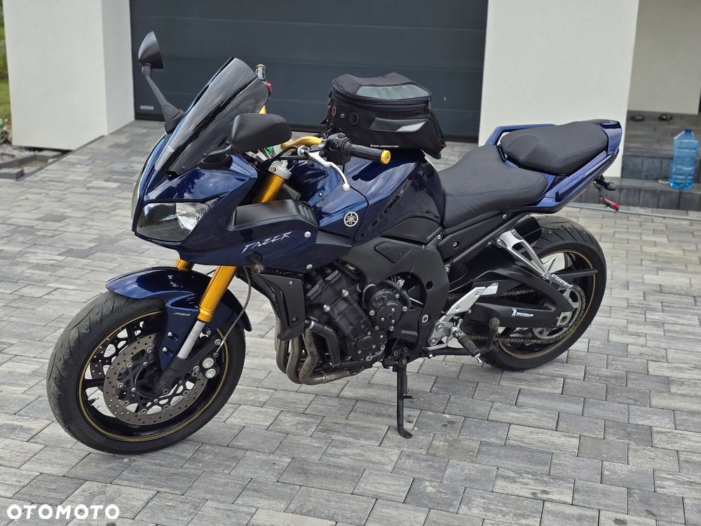 Yamaha FZ - 12