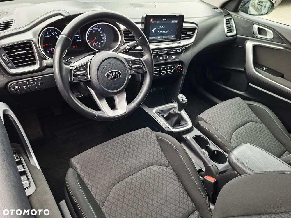Kia Ceed 1.4 T-GDI M - 12