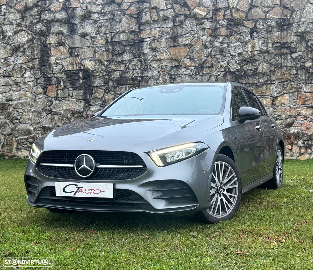 Mercedes-Benz A 250 e AMG Line - 1