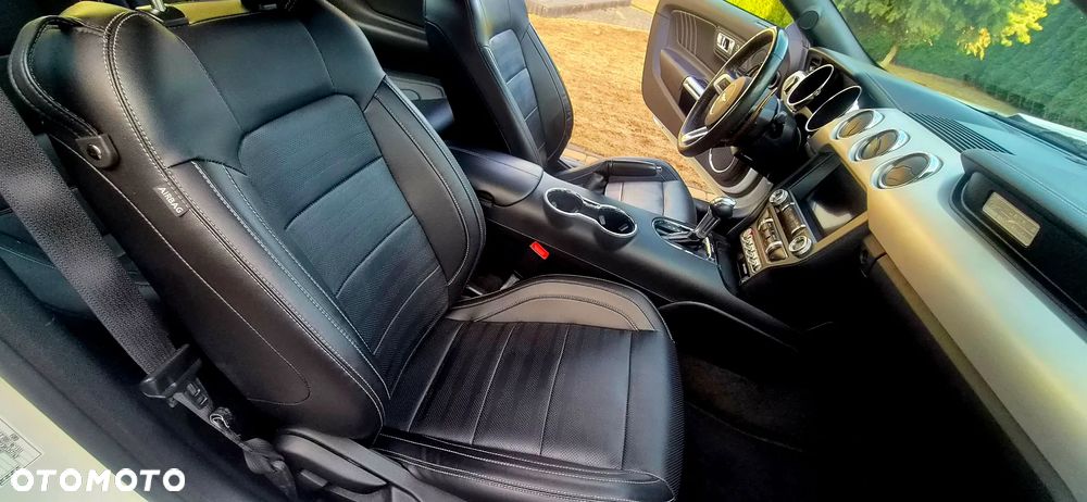 Ford Mustang 5.0 V8 GT - 19