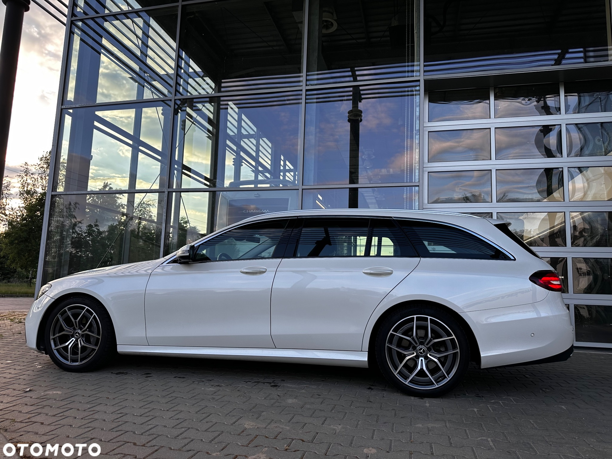 Mercedes-Benz Klasa E 220 d 4-Matic AMG/Avantgarde - 6