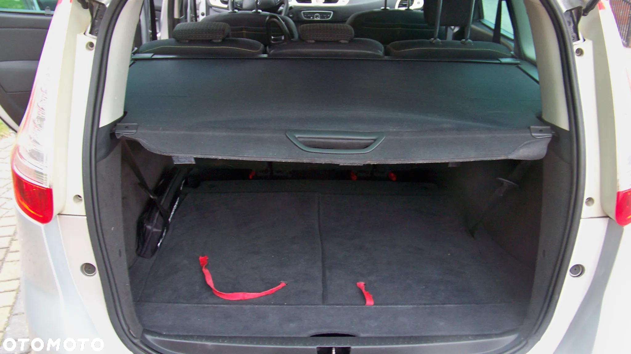 Renault Grand Scenic TCe 130 Bose Edition - 11