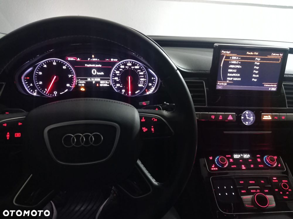 Audi A8 - 6