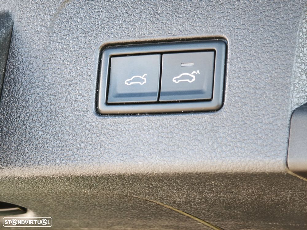 VW Passat Variant - 29