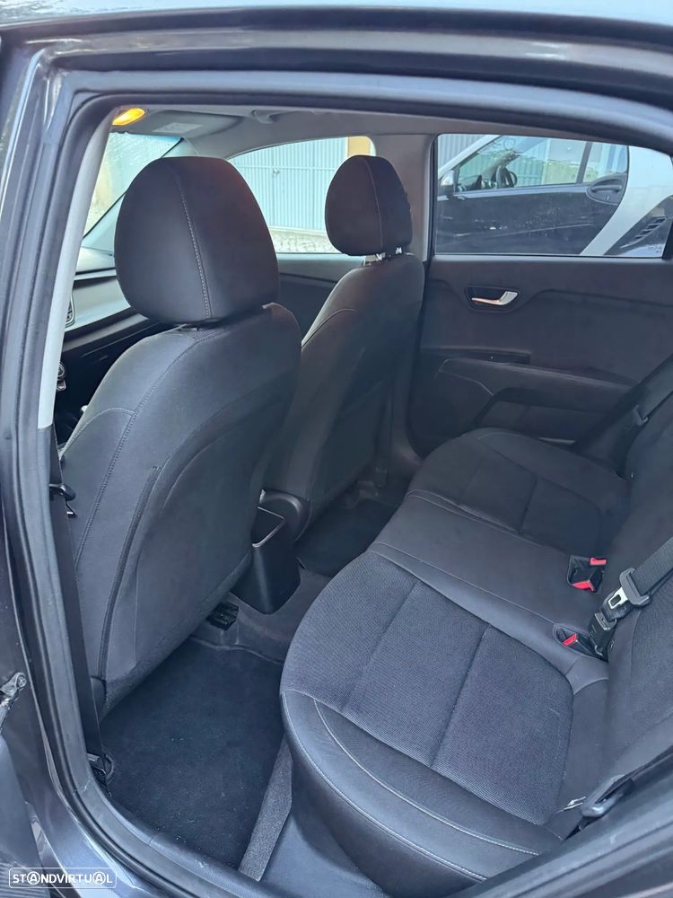Kia Rio 1.4 CRDi EX - 13