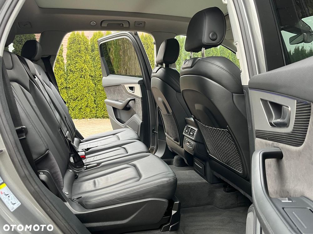 Audi Q7 - 9