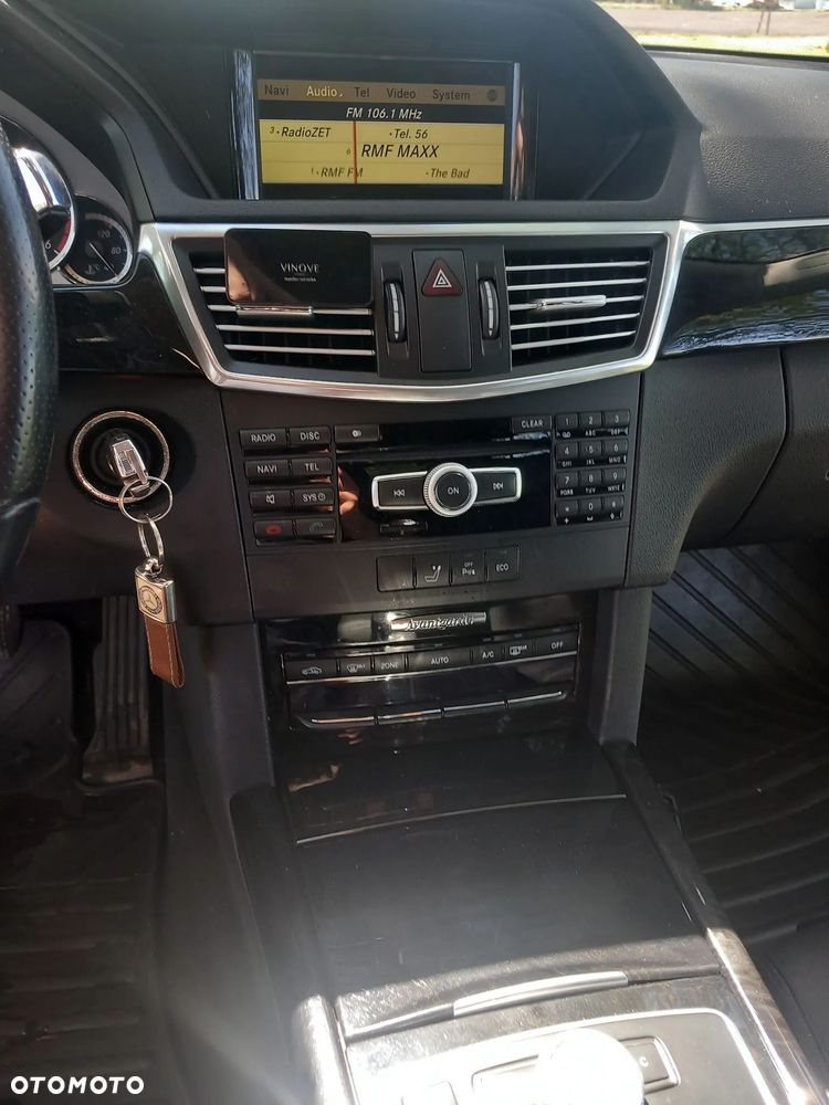 Mercedes-Benz Klasa E 250 CDI 4-Matic BlueEff Avantgarde - 17