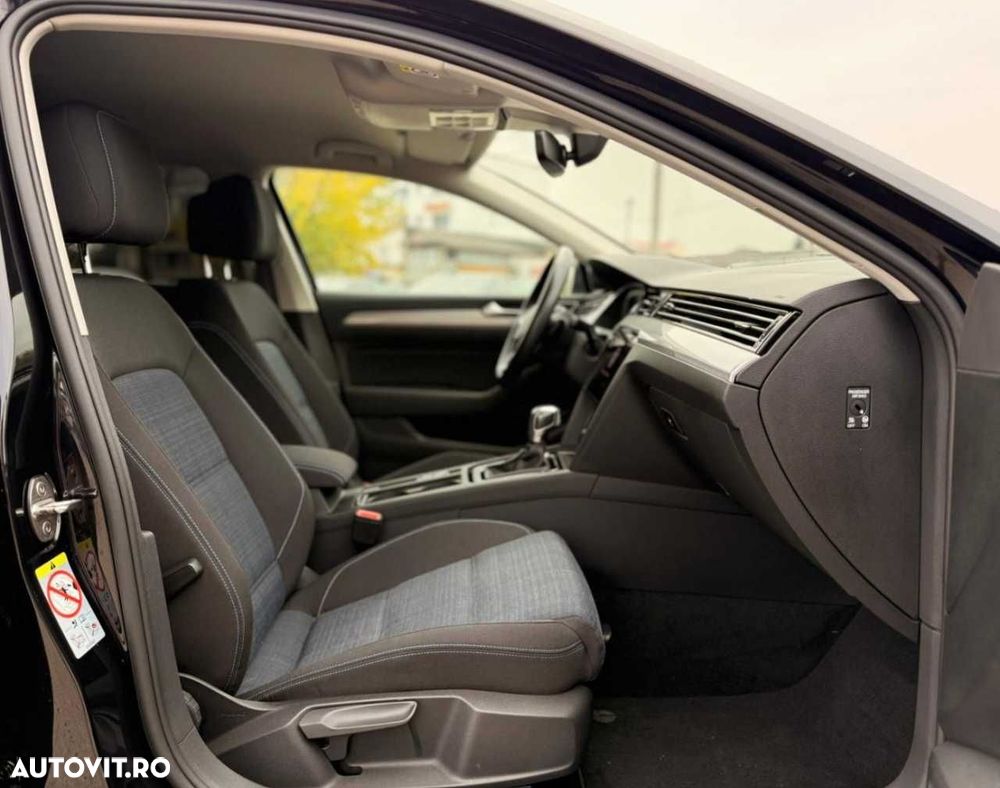 Volkswagen Passat - 19