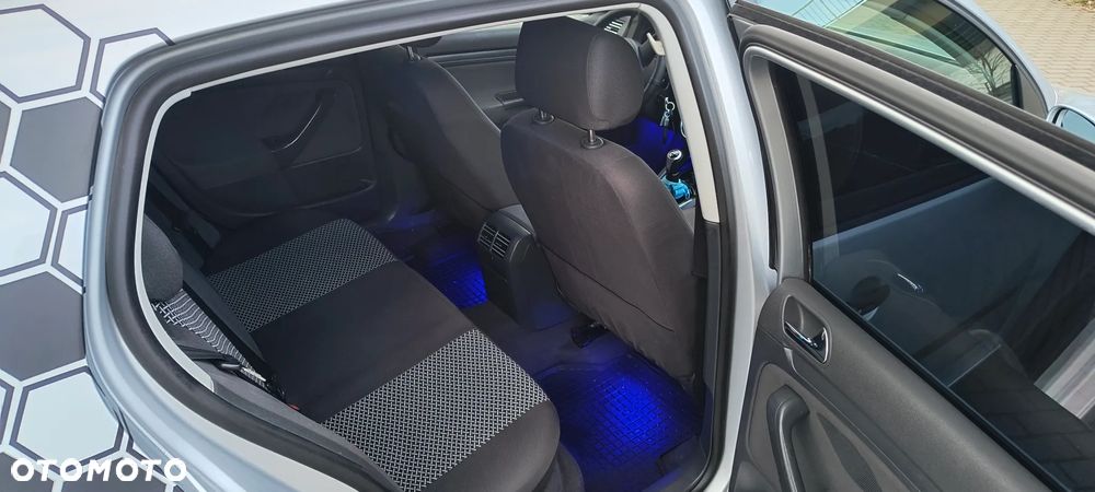 Volkswagen Golf 1.4 FSI Comfortline - 7