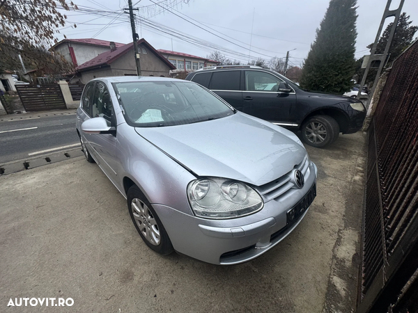 Dezmembram Volkswagen Golf 5 1.4 tsi BMY