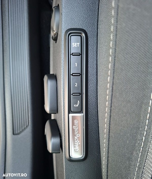 Volkswagen Golf 2.0 TDI Style - 35