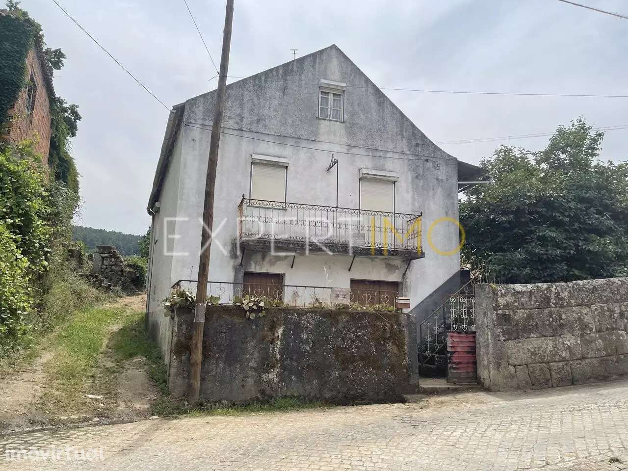 Moradia com terreno, situada em São Paio, muito próxima da cidade... - Grande imagem: 2/21