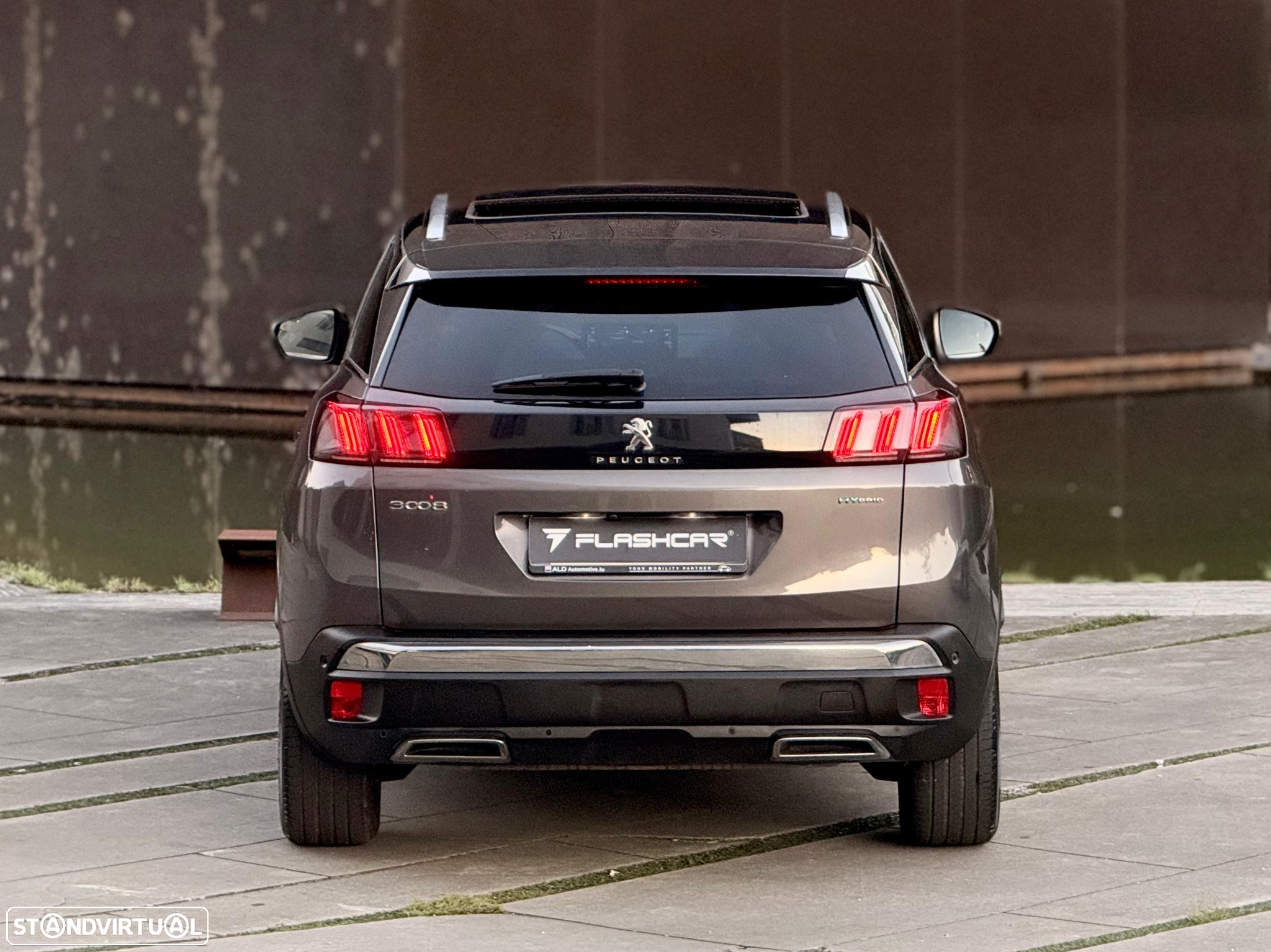Peugeot 3008 1.6 Hybrid GT Pack e-EAT8 - 30