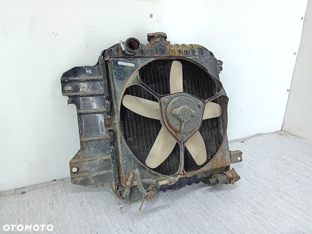 CHŁODNICA WODY Z WENTYLATOREM NISSAN SUNNY B11 1.3 - 3