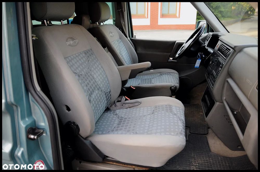 Volkswagen Multivan Standard - 26