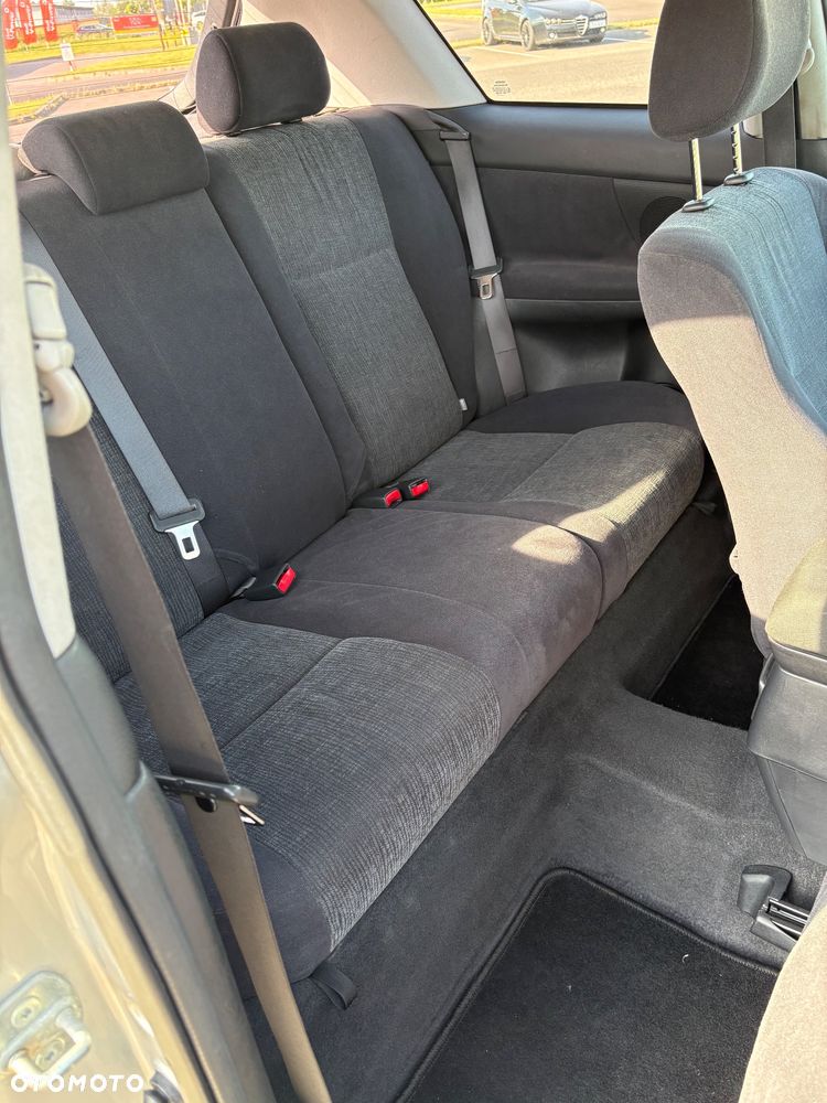 Toyota Corolla 1.6 VVT-i Sol - 15