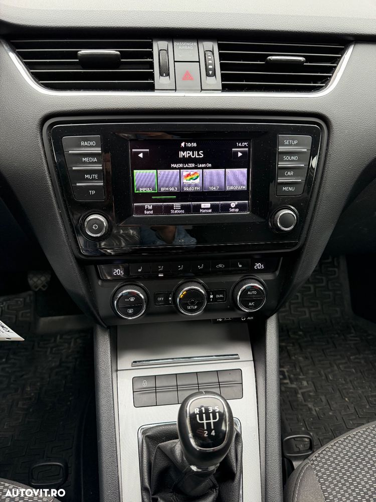 Skoda Octavia 1.6 TDI DPF Ambition - 10