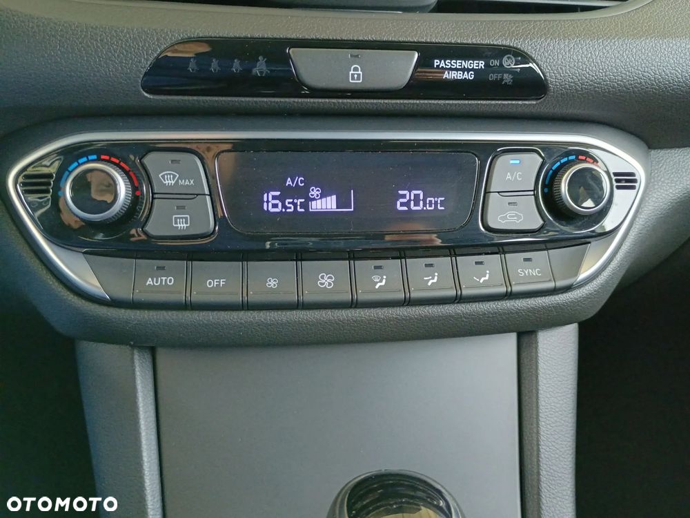 Hyundai i30 1.5 T-GDI 48V-Hybrid DCT N-Line - 29