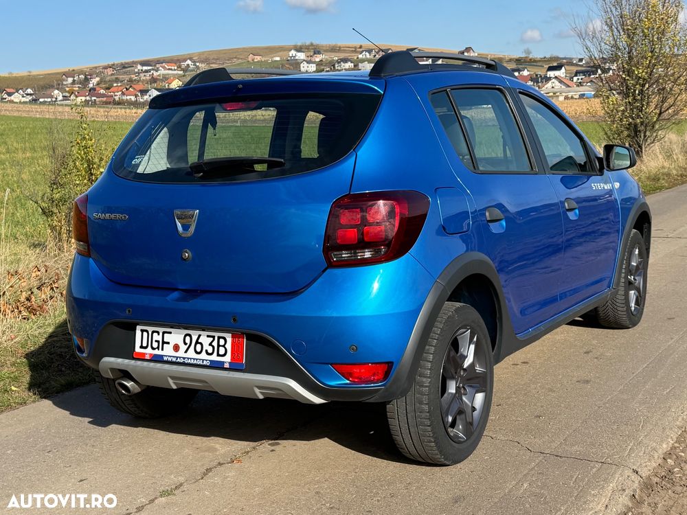 Dacia Sandero Stepway TCe 90 (S&S) Celebration - 4