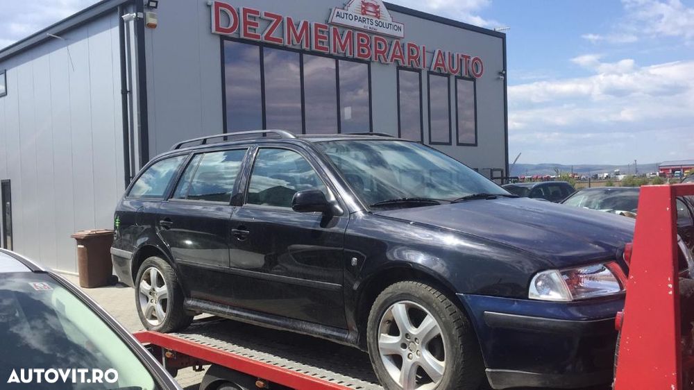 Dezmembram Skoda Octavia 1,1.6 benzina an fabr 2005 - 2