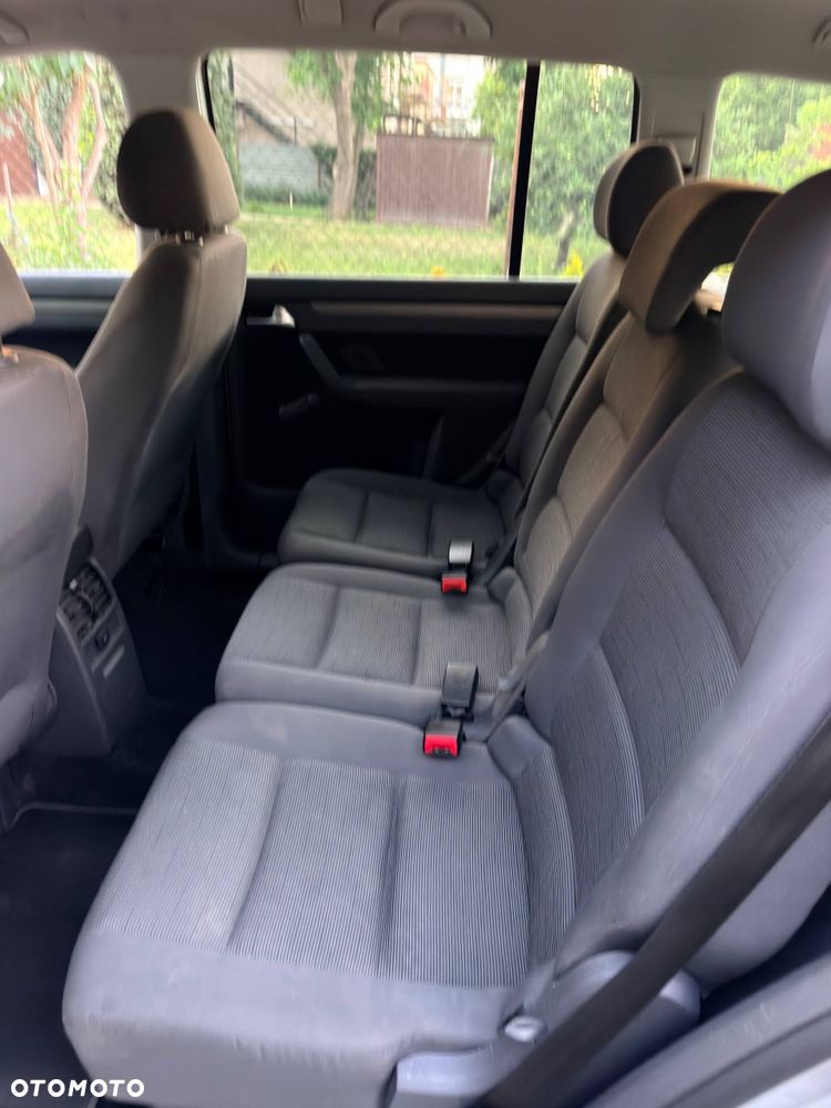 Volkswagen Touran - 7