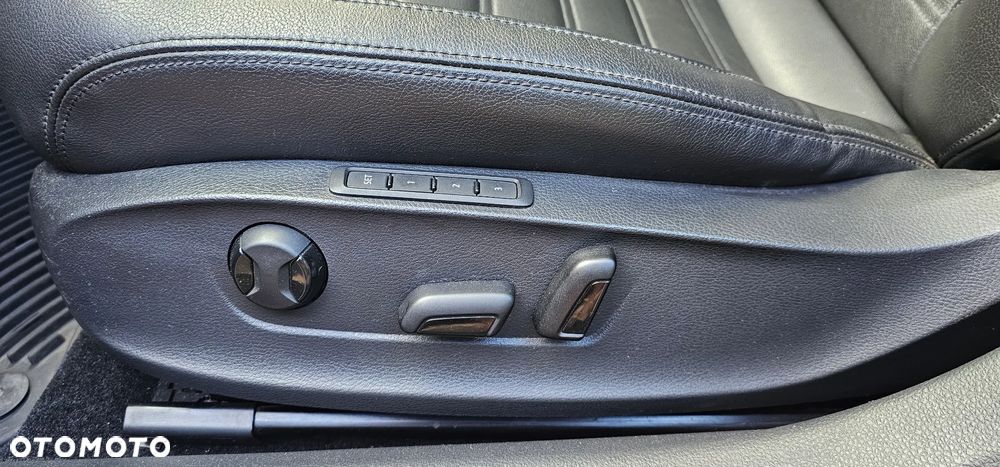 Volkswagen Passat - 16
