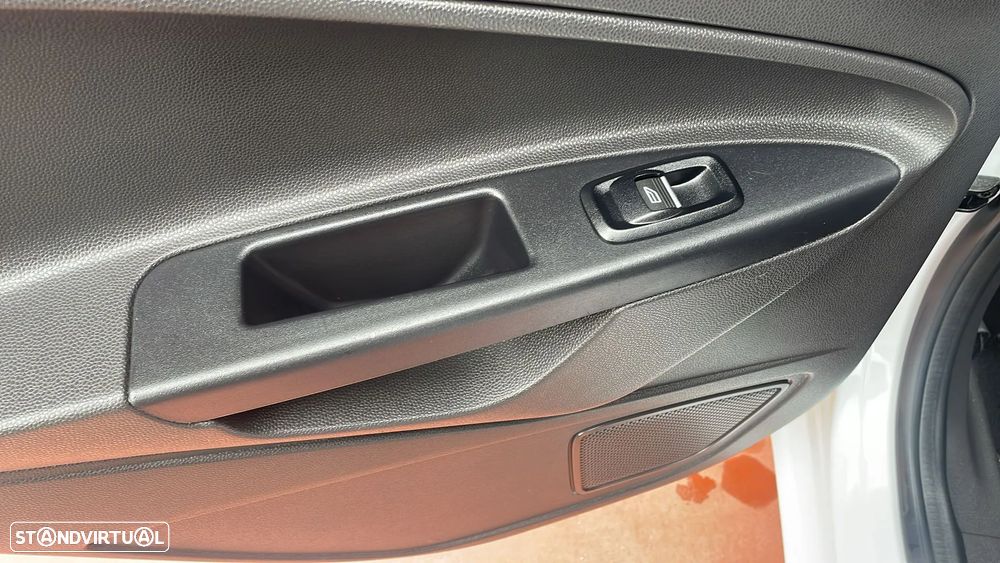 Ford Fiesta 1.0 EcoBoost S&S TITANIUM - 16