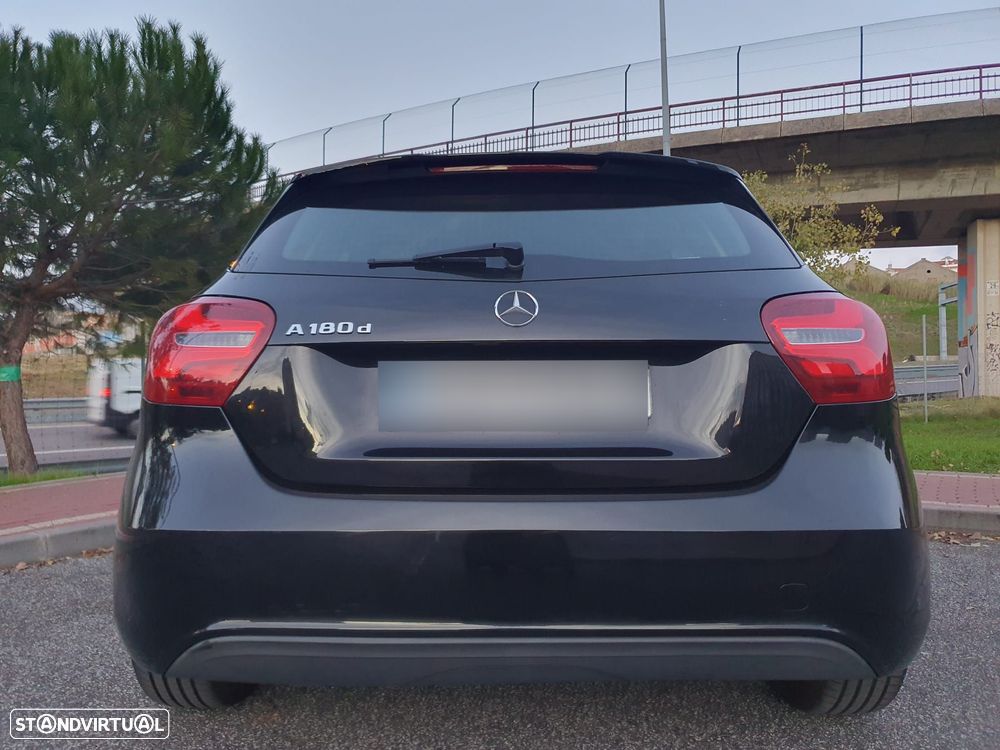 Mercedes-Benz A 180 - 6