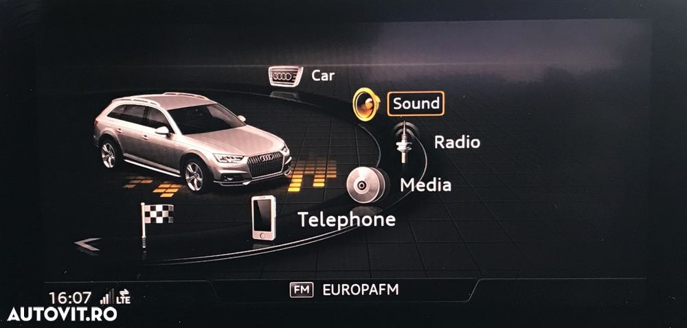 Audi A4 Allroad - 32