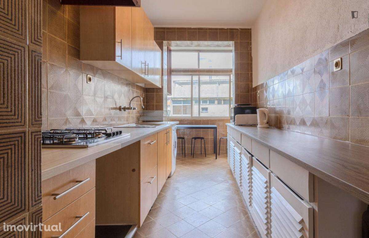 Quarto - localizado em Estrela Lisbon - Grande imagem: 4/11