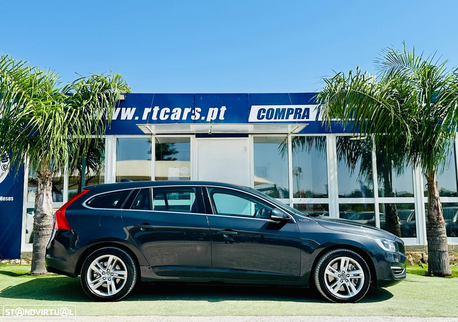 Volvo V60 2.4 D6 Momentum AWD Phev - 5