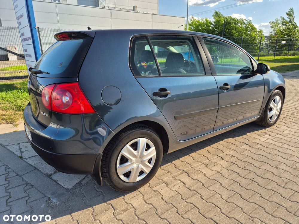 Volkswagen Golf 1.6 FSI Comfortline - 10