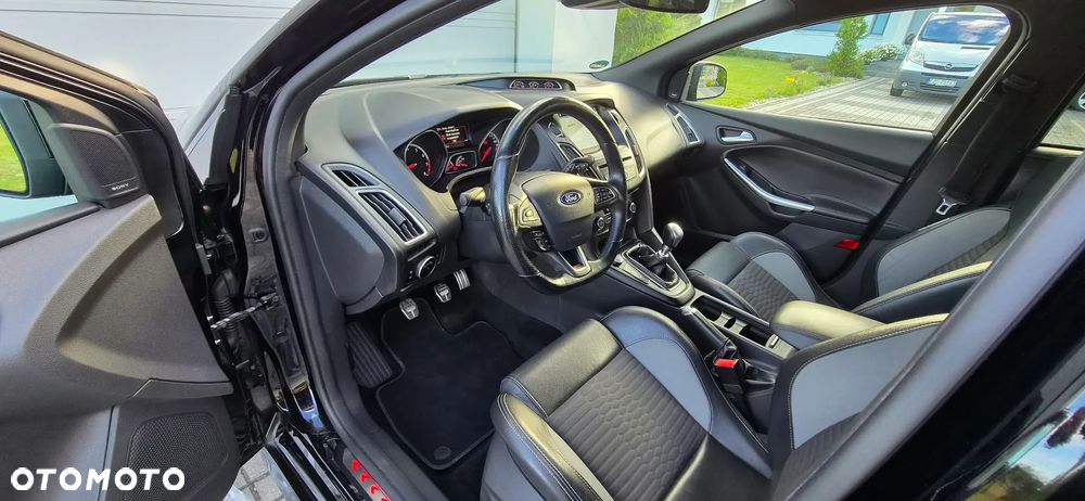 Ford Focus ST2 - 29