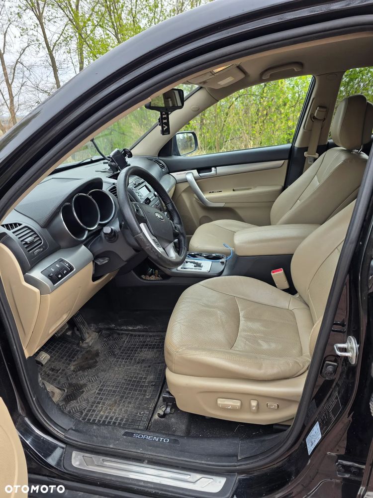 Kia Sorento - 12