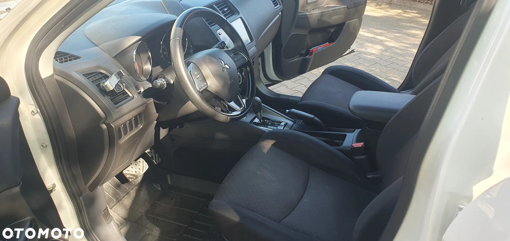 Mitsubishi ASX 2.0 Invite 4WD CVT - 27