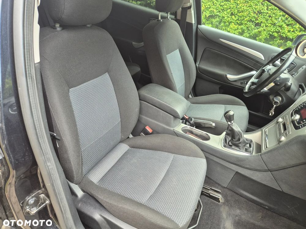 Ford Mondeo 2.0 Viva Titanium - 1