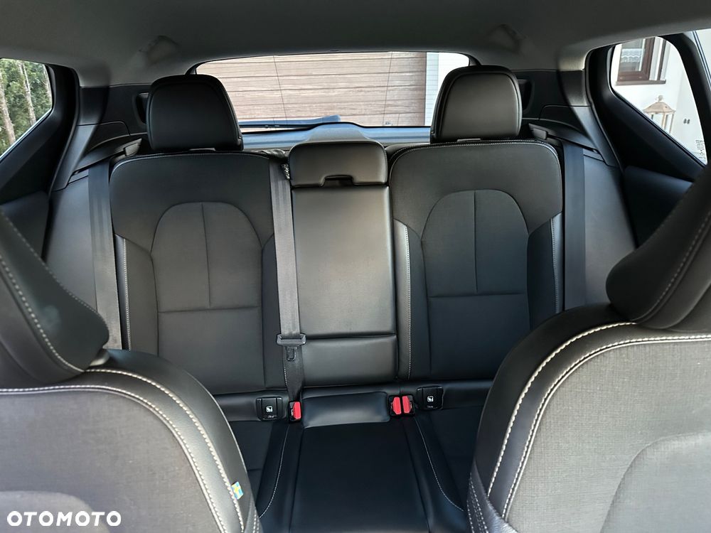 Volvo XC 40 T3 Geartronic Momentum - 2