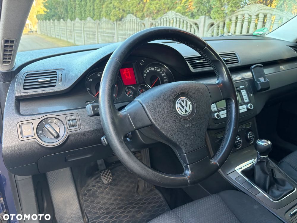Volkswagen Passat 1.9 TDI Trendline - 2