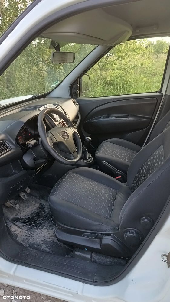 Opel Combo - 8