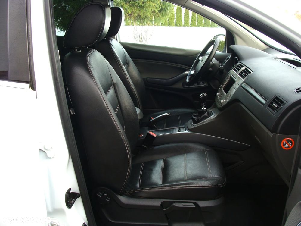 Ford Kuga 2.0 TDCi 4x4 Titanium - 10