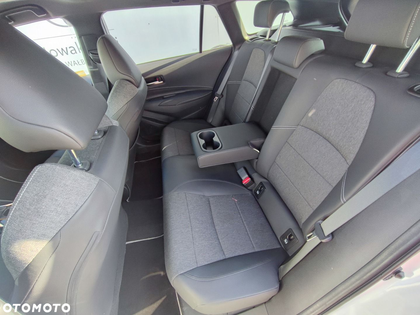 Toyota Corolla - 10