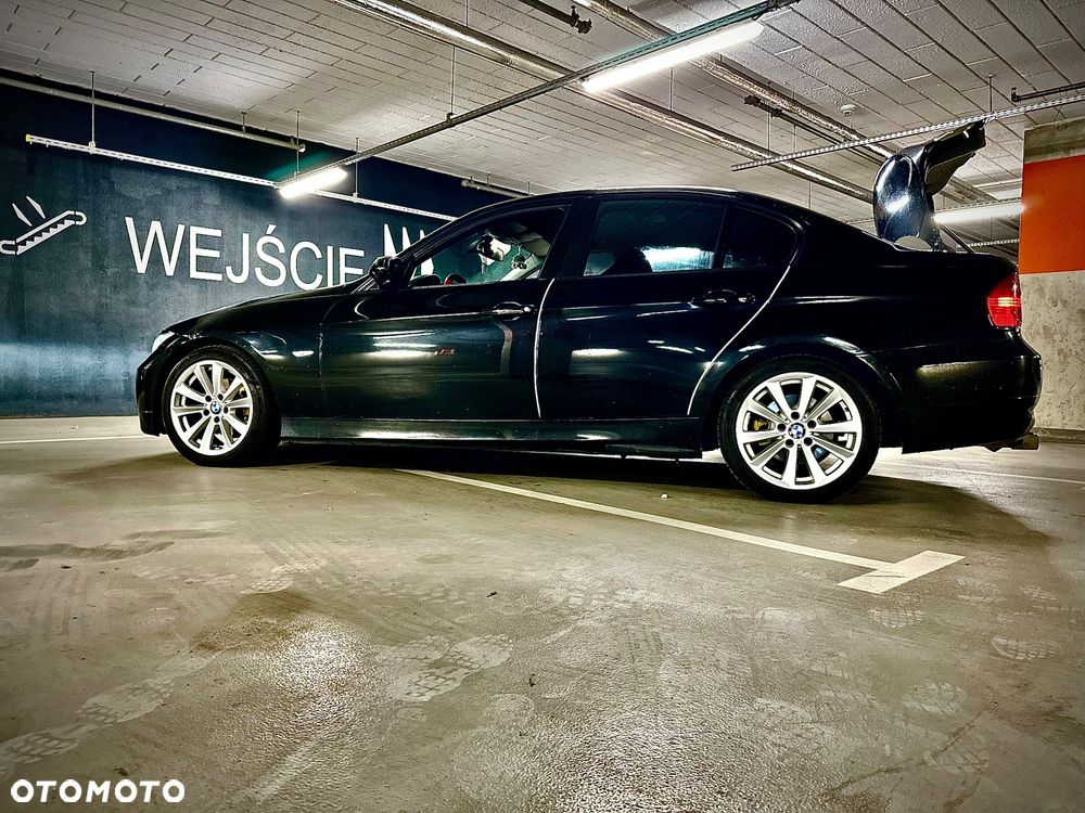BMW Seria 3 318d - 11