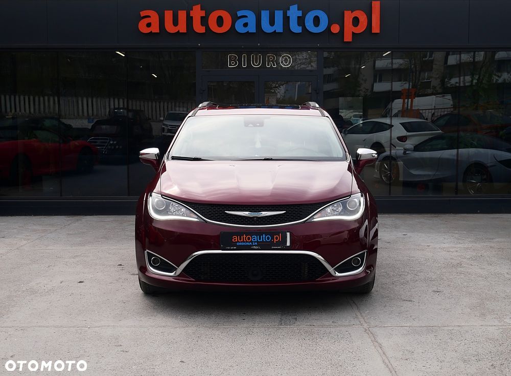 Chrysler Pacifica - 2