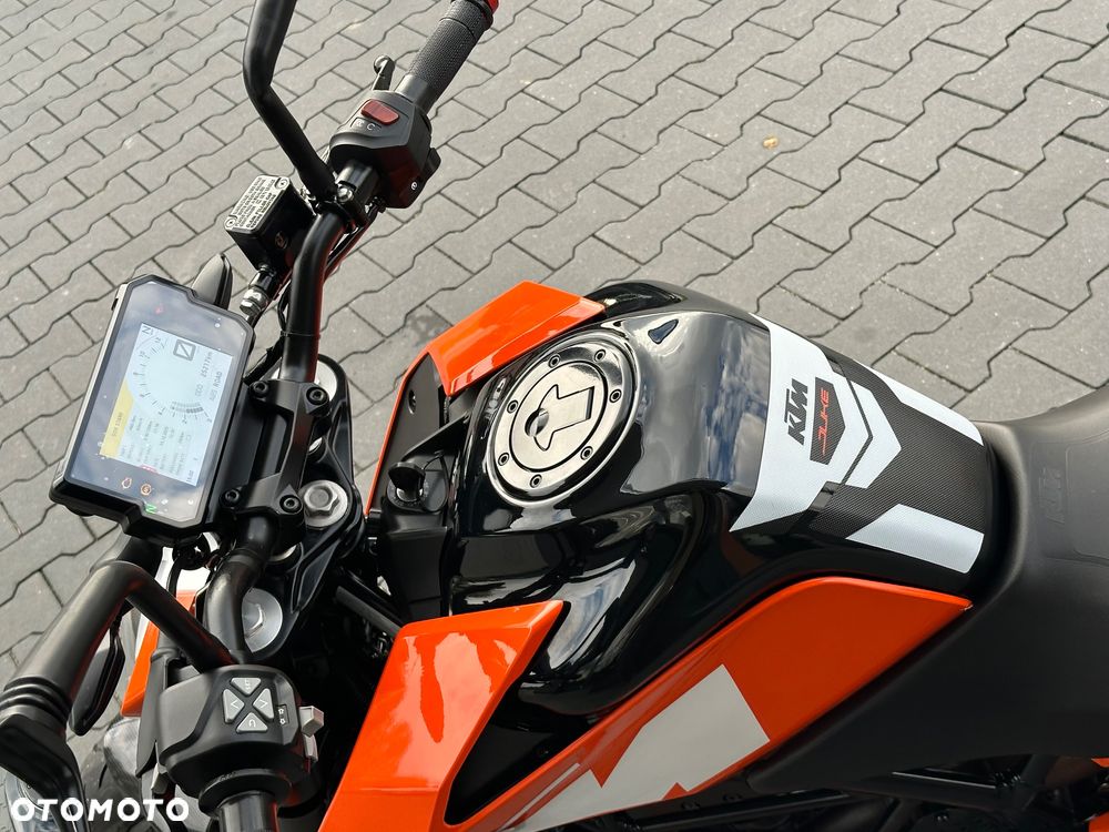 KTM Duke - 23