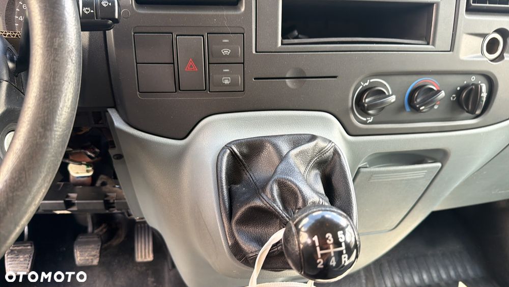 Ford Transit - 23