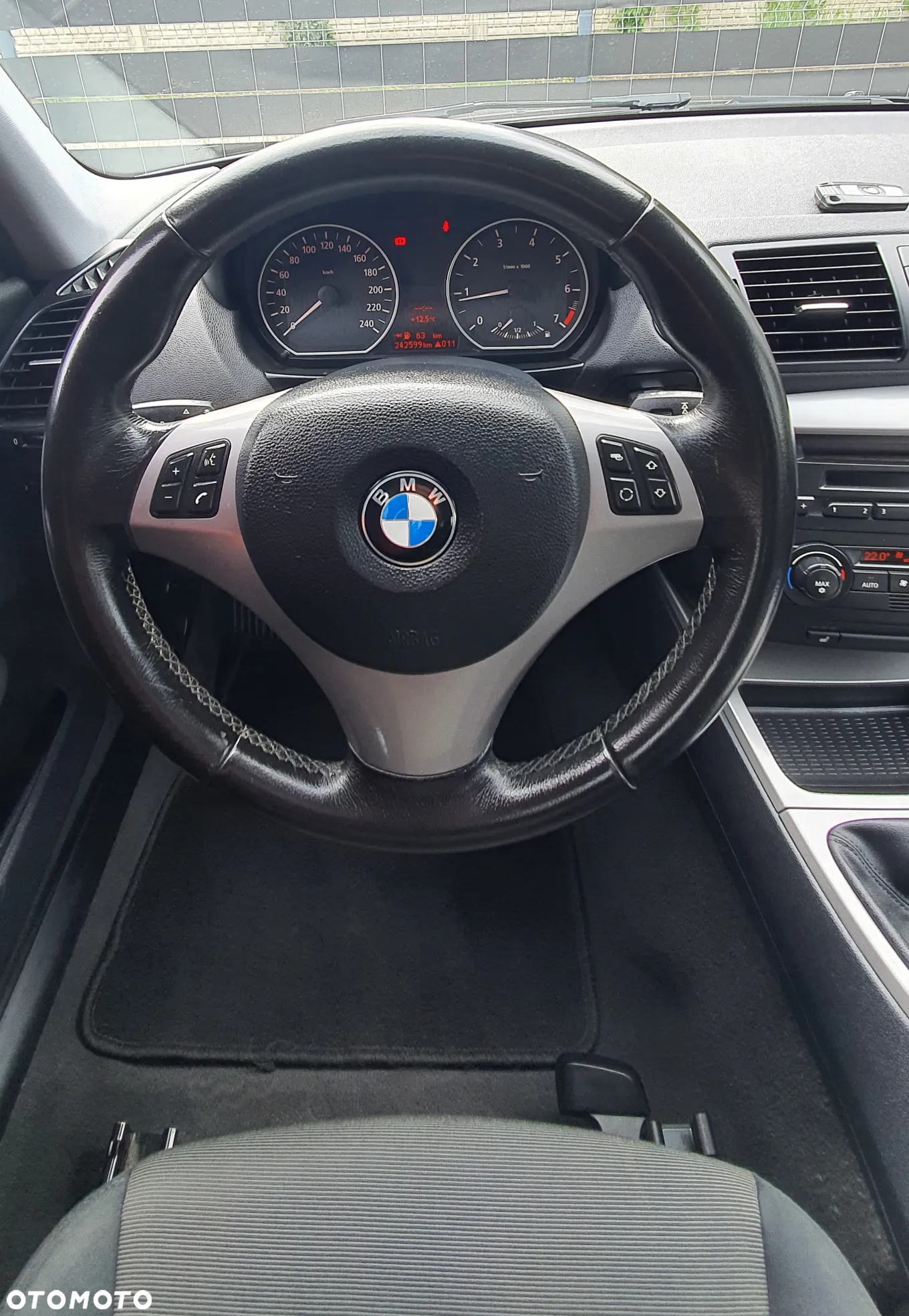 BMW Seria 1 118i - 25