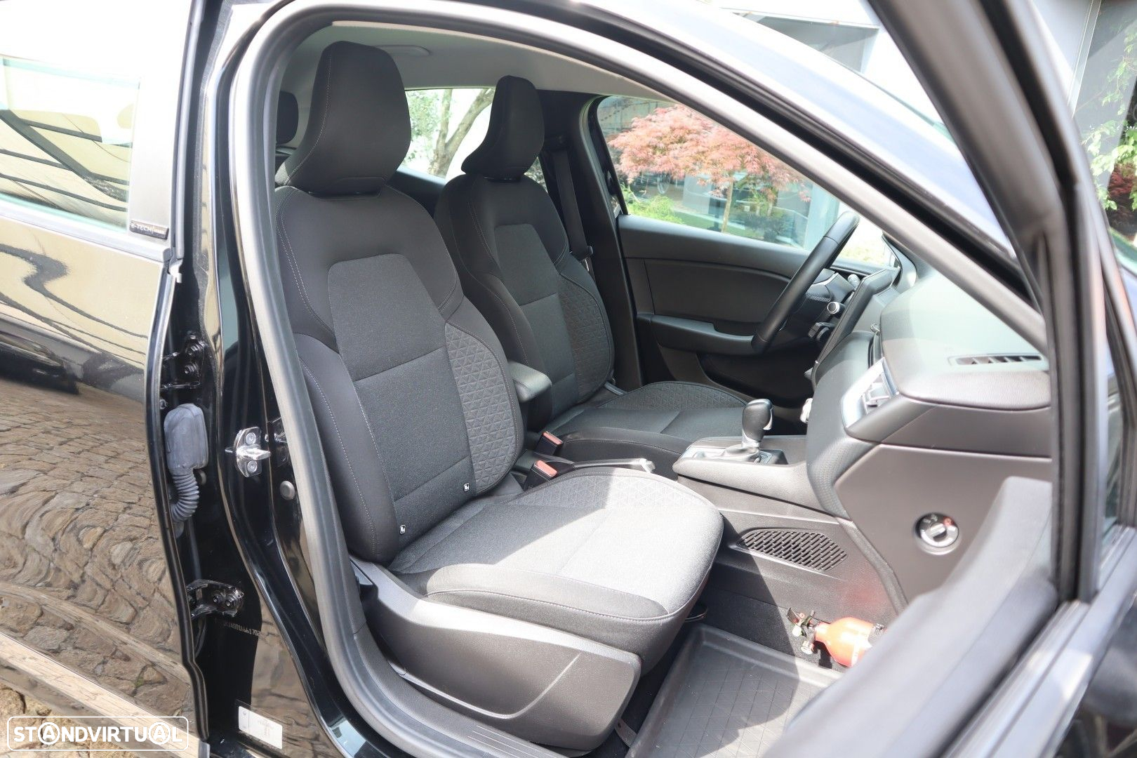 Renault Clio 1.6 E-Tech Full Hybrid Engineered - 20
