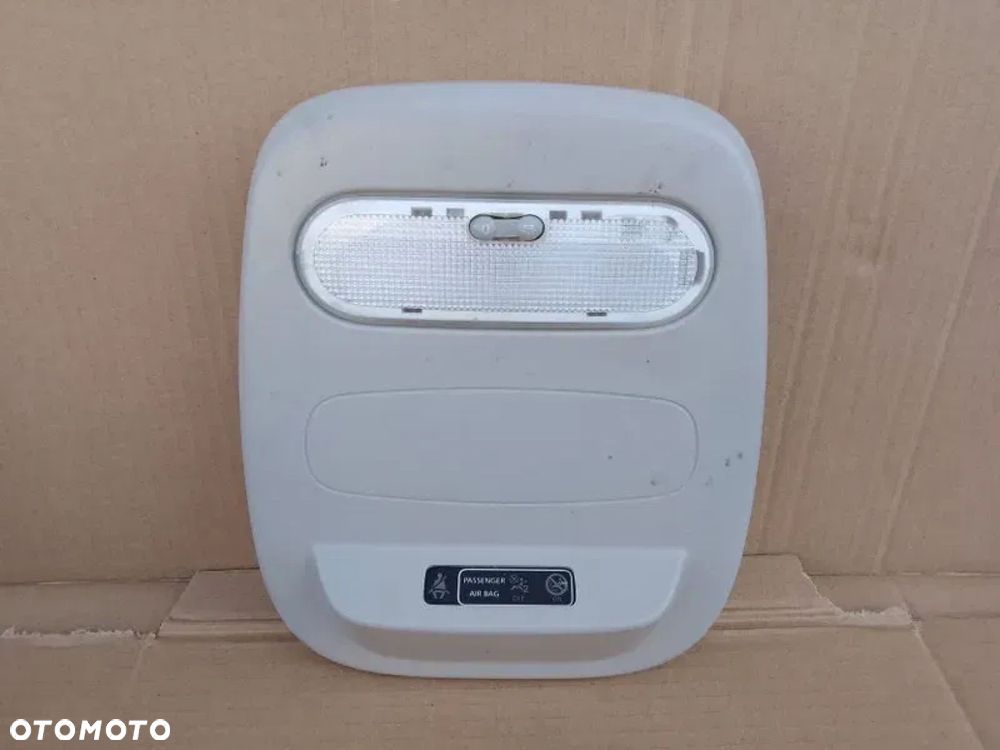 oświetlenie kabiny lampka renault trafic iii vivaro b talento 739483145r - 1
