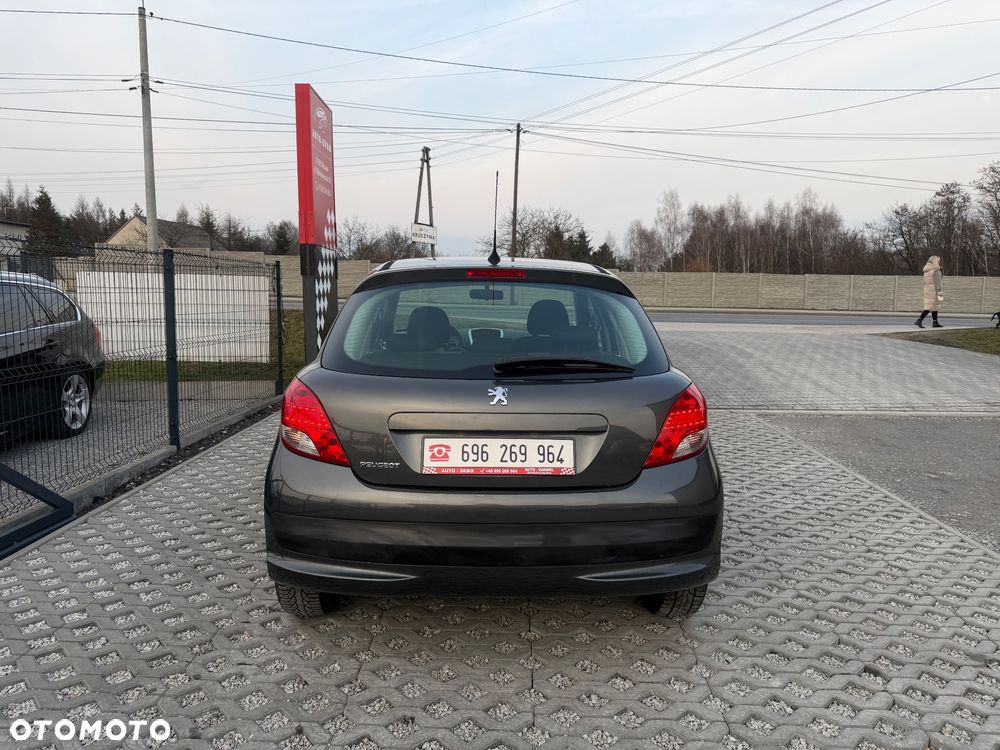 Peugeot 207 1.4 - 16